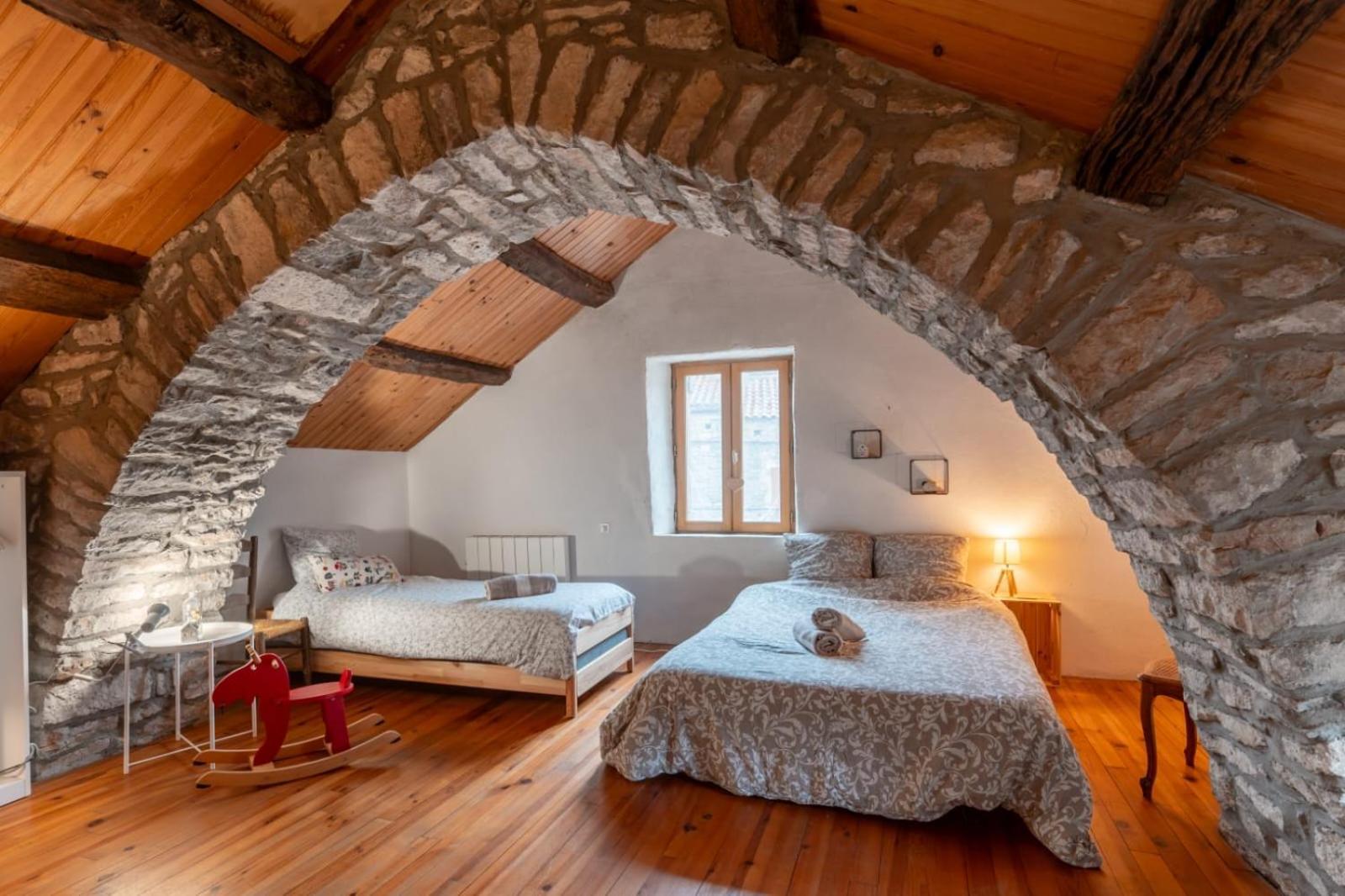 Maison De Village Au Coeur Des Remparts Sainte-Eulalie-de-Cernon エクステリア 写真